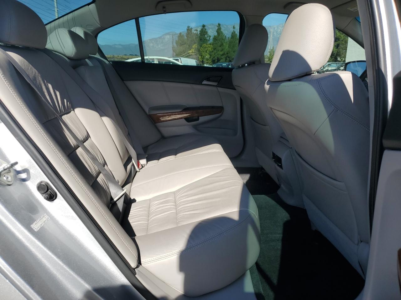 2011 Honda Accord - Image 10