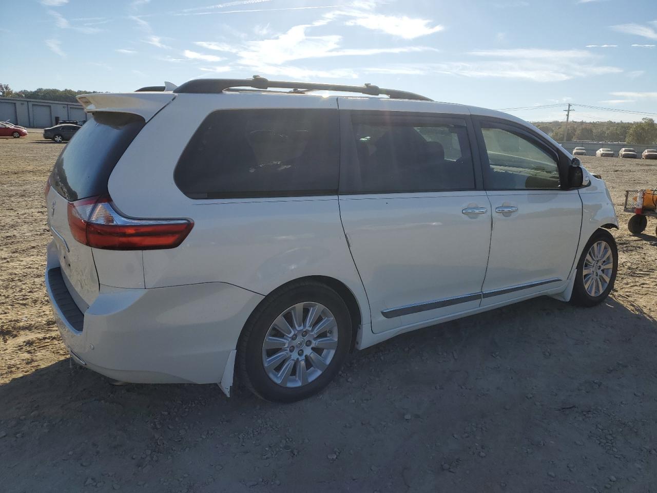 2015 Toyota Sienna Xle VIN: 5TDYK3DCXFS550038 Lot: 76525184