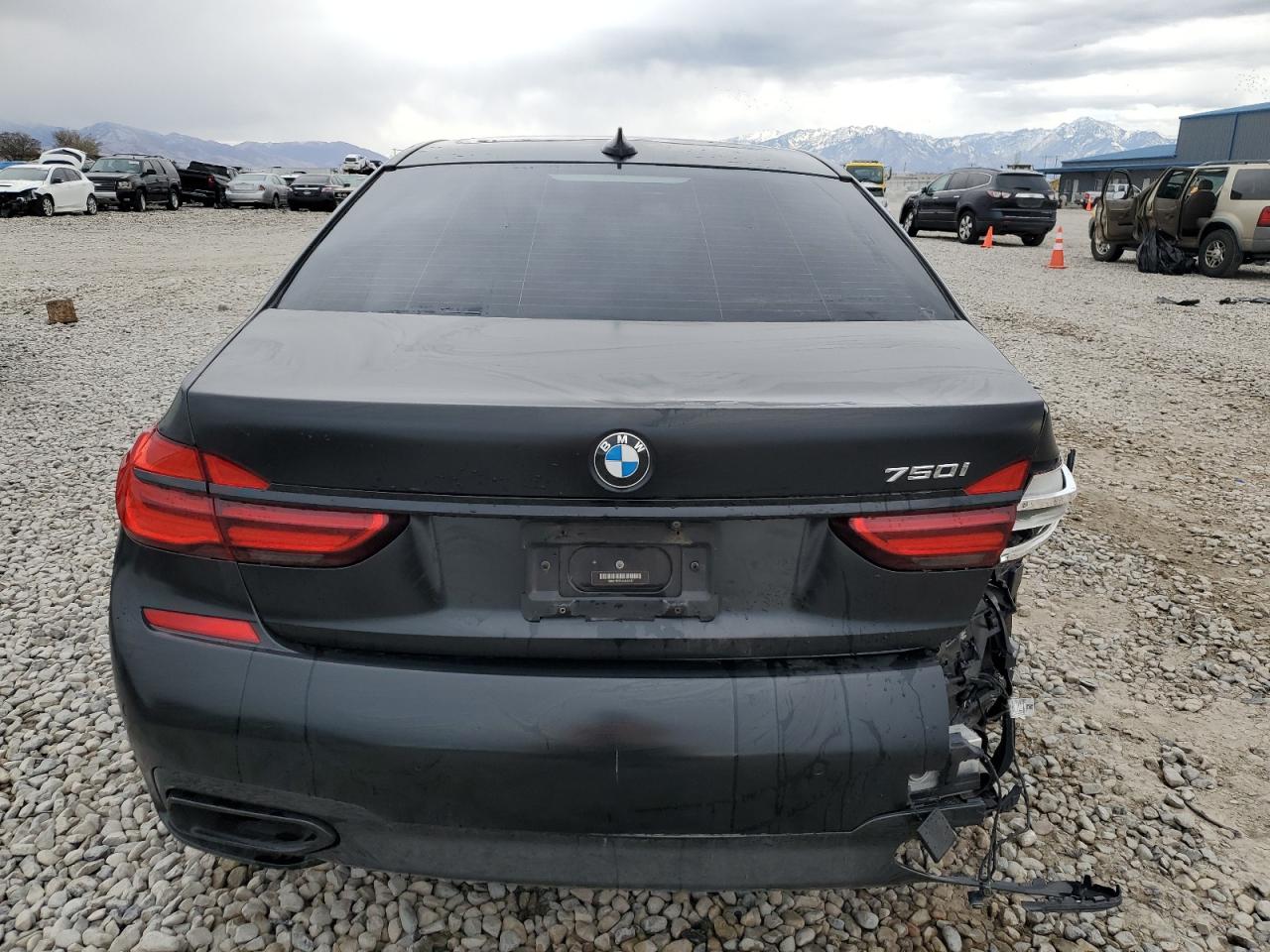 VIN WBA7F0C55JGM23537 2018 BMW 7 SERIES no.6