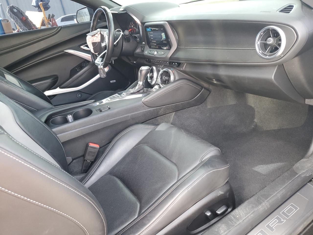 2020 Chevrolet Camaro - Image 8