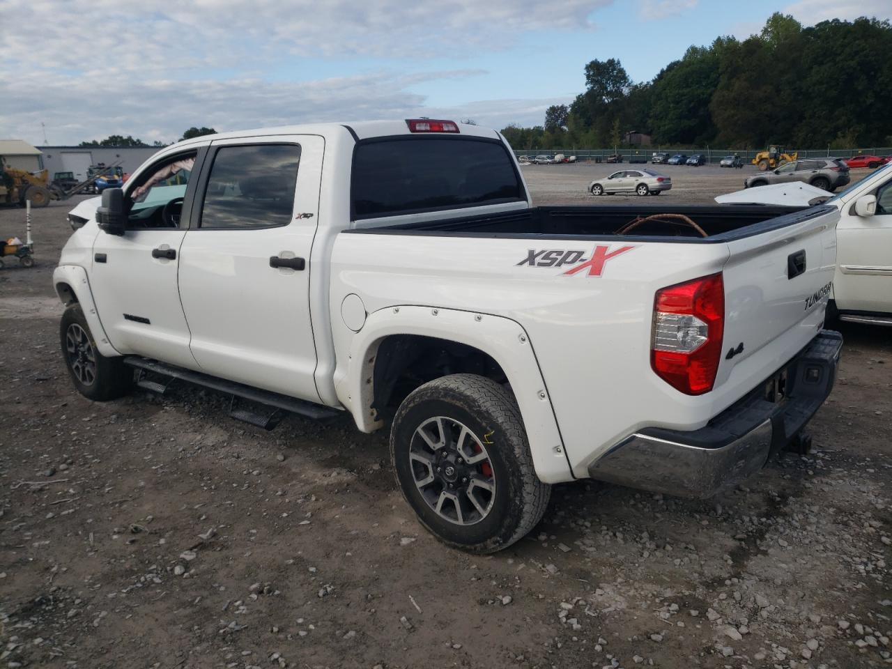 VIN 5TFDW5F16HX609447 2017 TOYOTA TUNDRA no.2