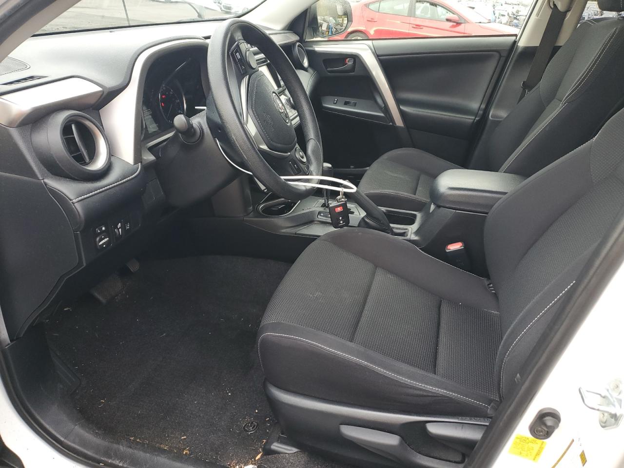 2018 Toyota RAV 4 - Image 7