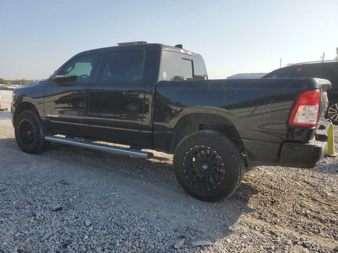 2020 RAM 1500 - Image 2
