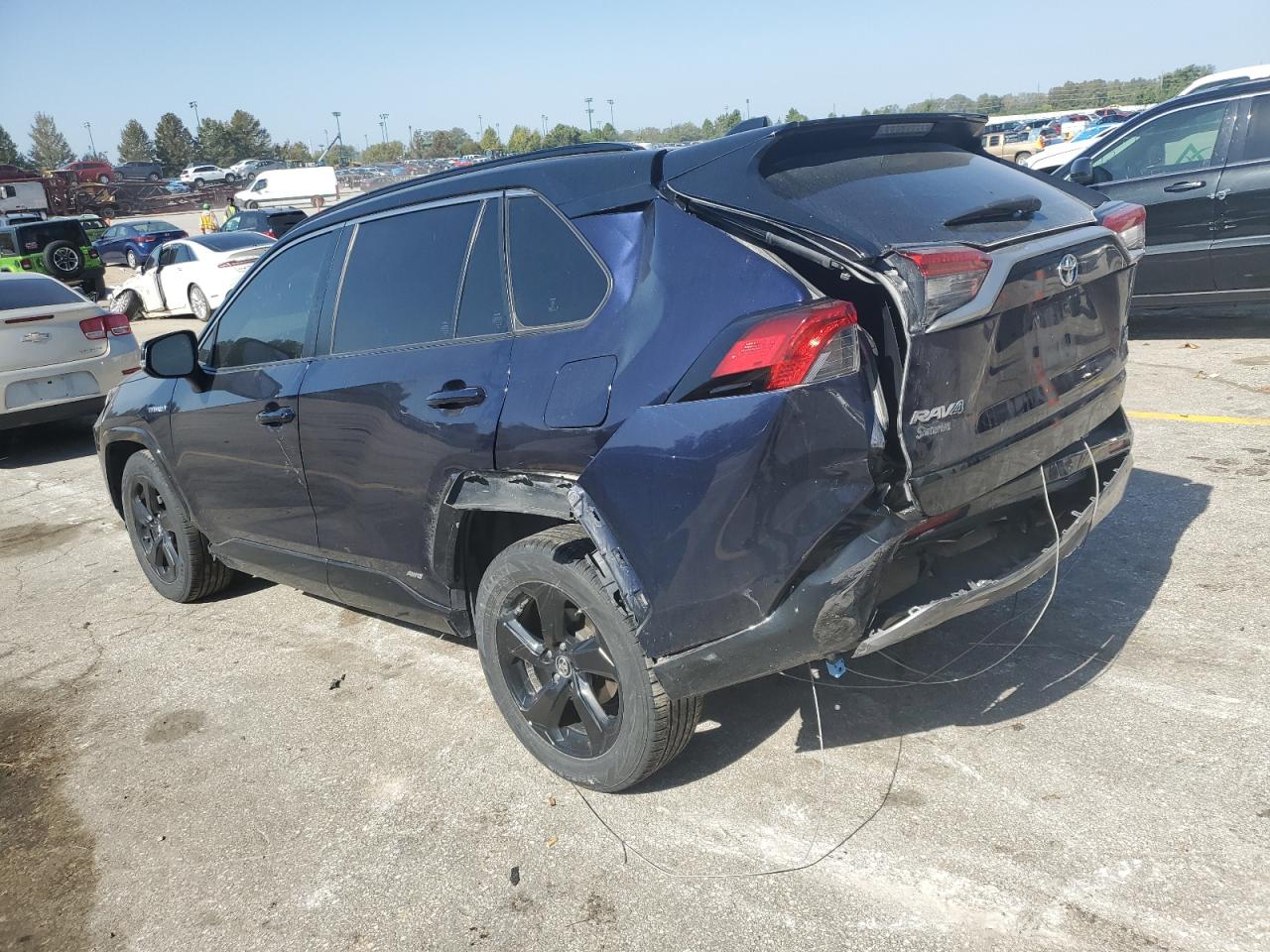 2019 Toyota RAV 4 - Image 2