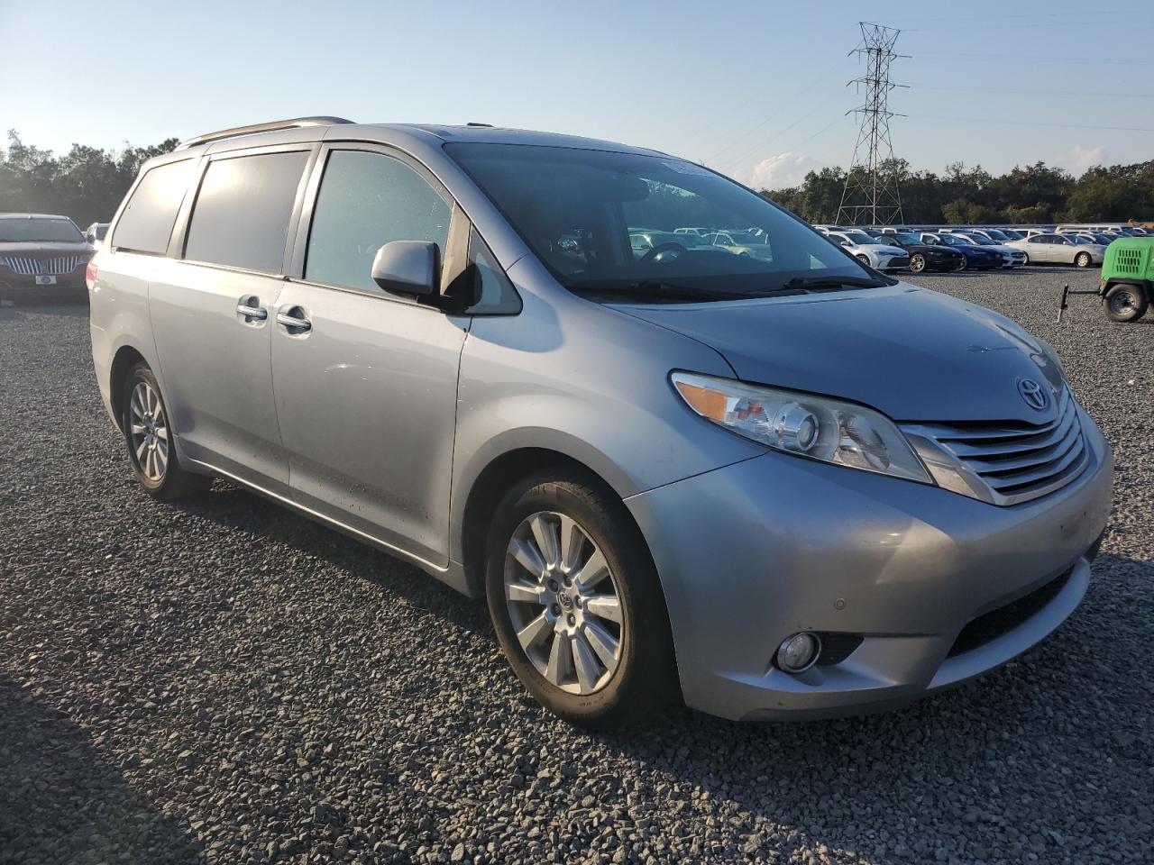 5TDDK3DC3BS026061 2011 Toyota Sienna Xle