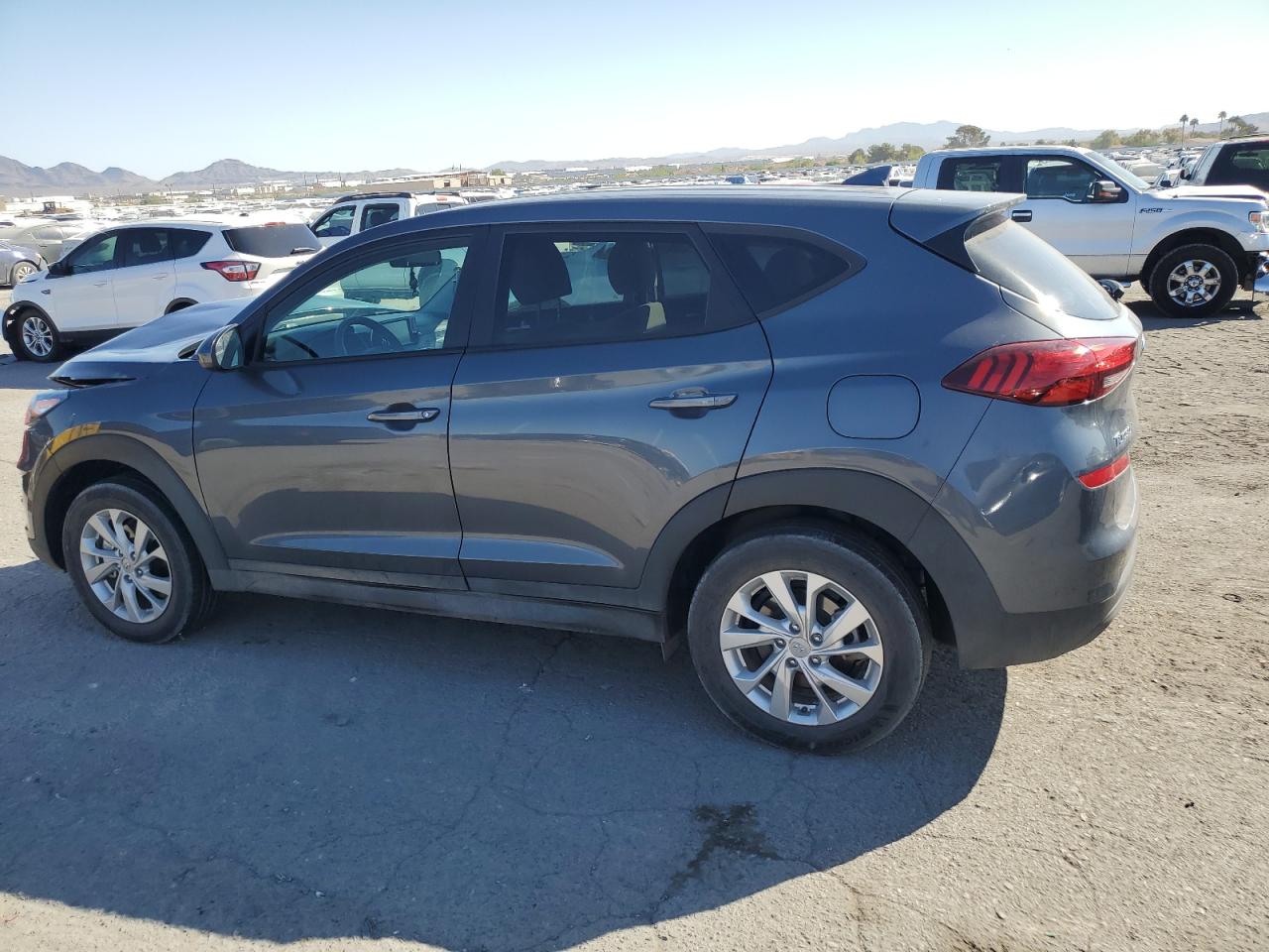 VIN KM8J2CA42KU012675 2019 HYUNDAI TUCSON no.2