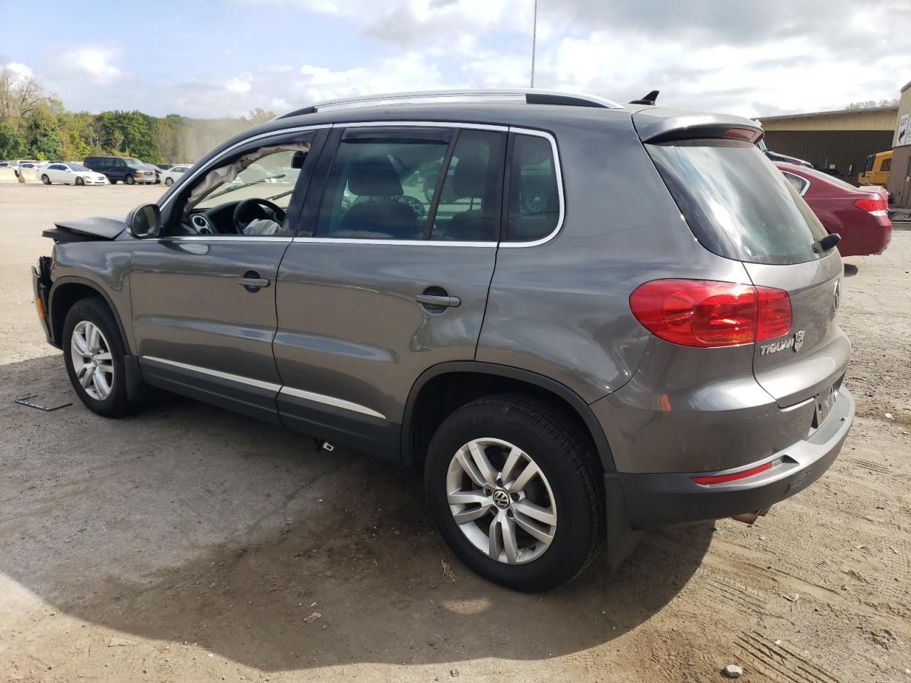 WVGBV7AX7GW574449 2016 VOLKSWAGEN TIGUAN - Image 2