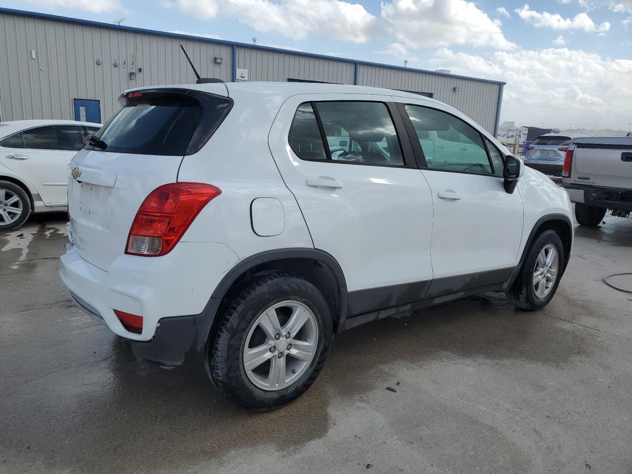 2019 Chevrolet Trax - Image 3