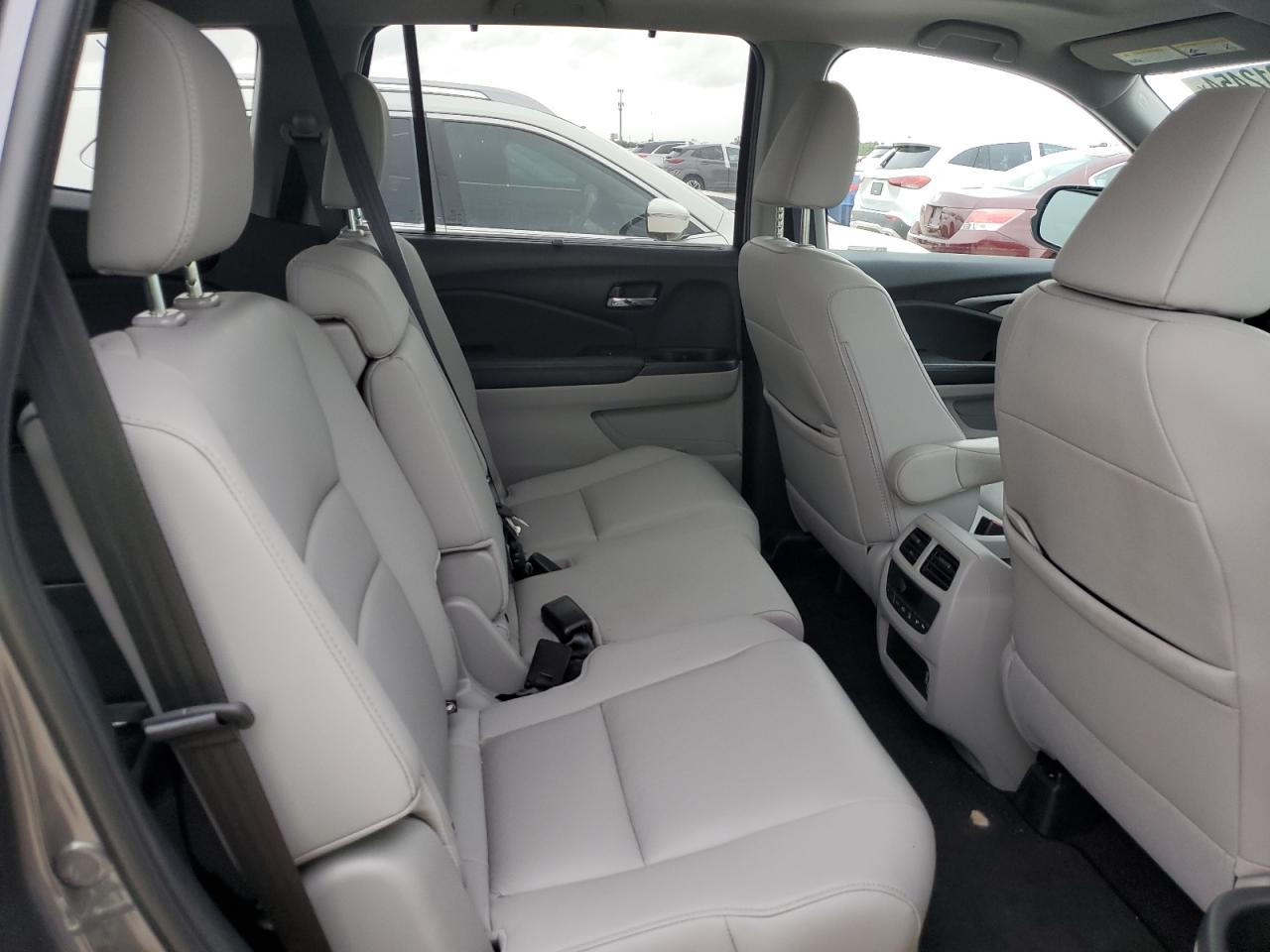 2020 Honda Pilot - Image 11