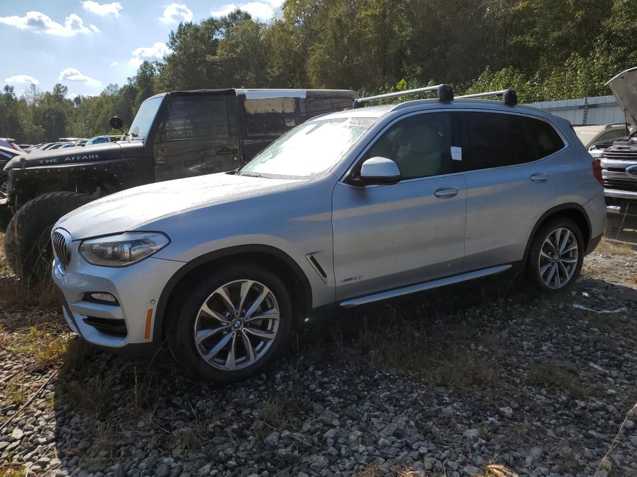 VIN 5UXTR9C5XJLD62241 2018 BMW X3 no.1