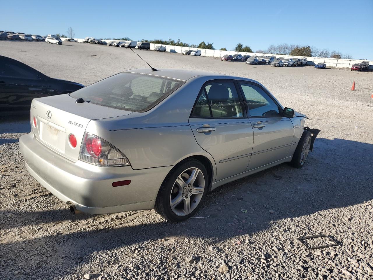 2001 Lexus IS - Image 3