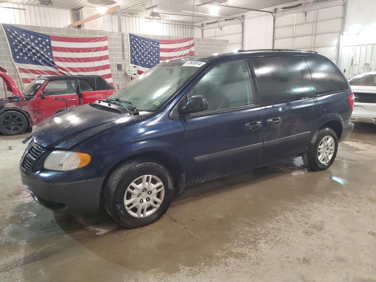 2005 Dodge Caravan - Image 1