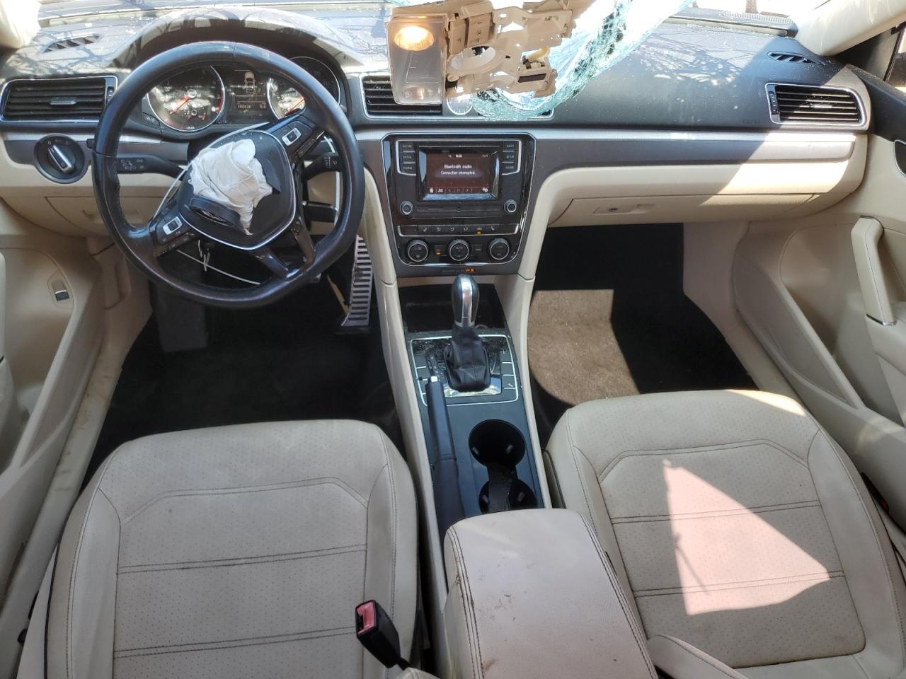 2016 Volkswagen Passat - Image 8