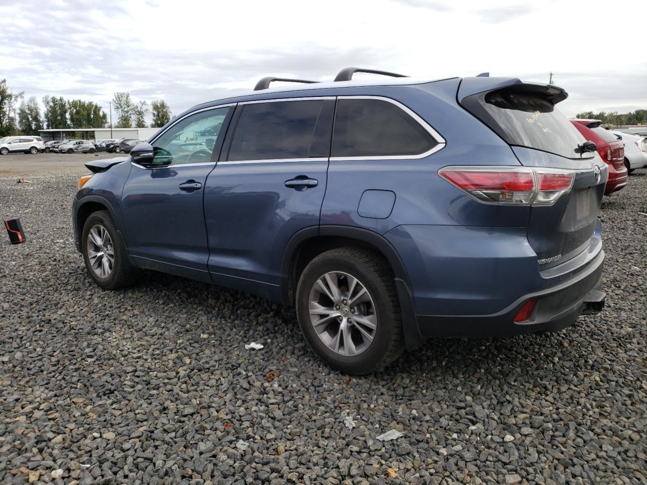 2014 Toyota Highlander - Image 2