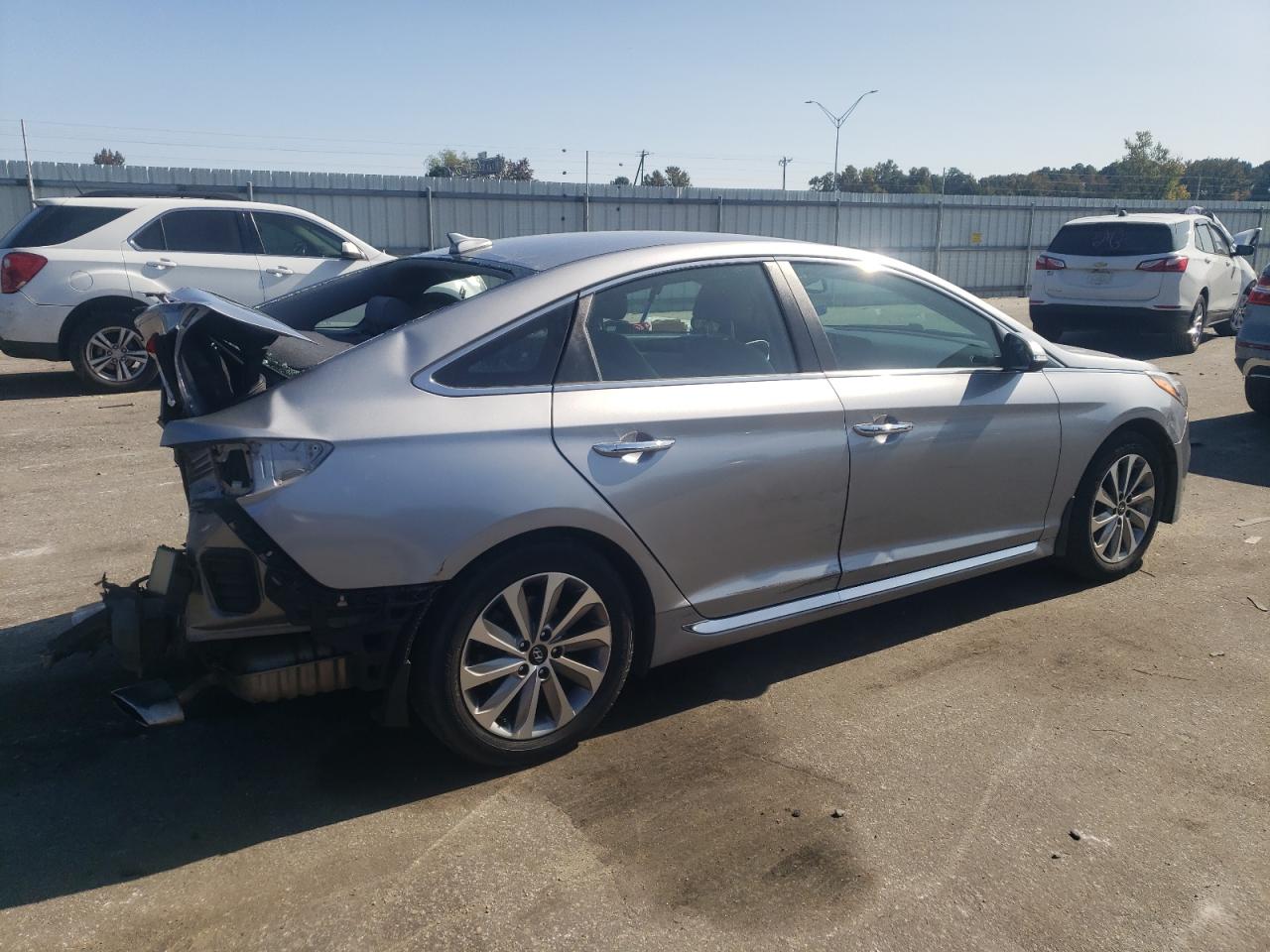 2016 Hyundai Sonata - Image 3