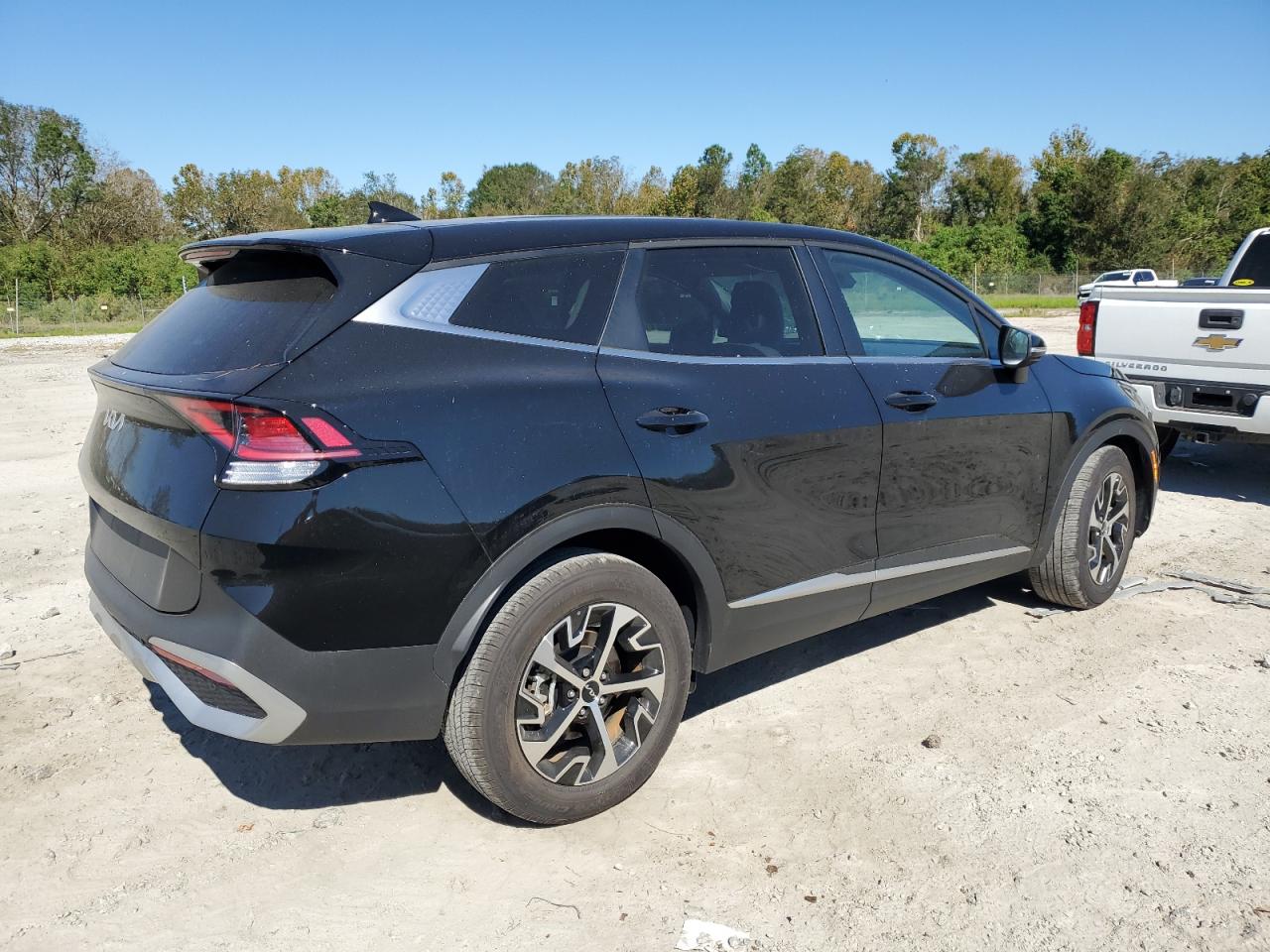2024 Kia Sportage - Image 3