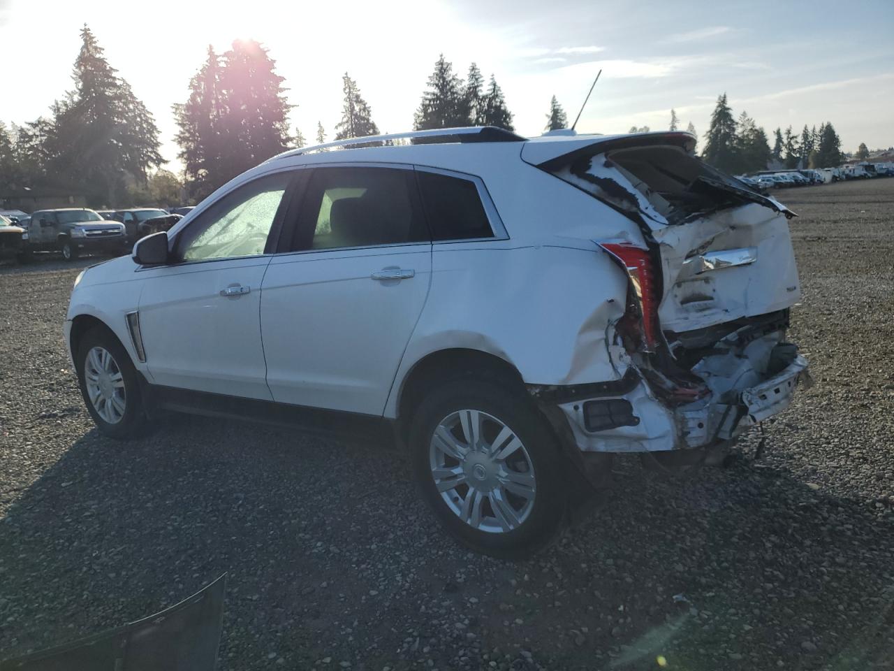 VIN 3GYFNBE31FS603853 2015 CADILLAC SRX no.2