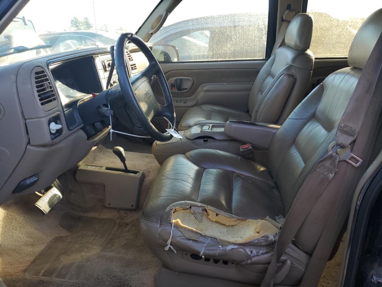 1997 GMC Yukon VIN: 1GKEK13R4VJ752757 Lot: 75574214