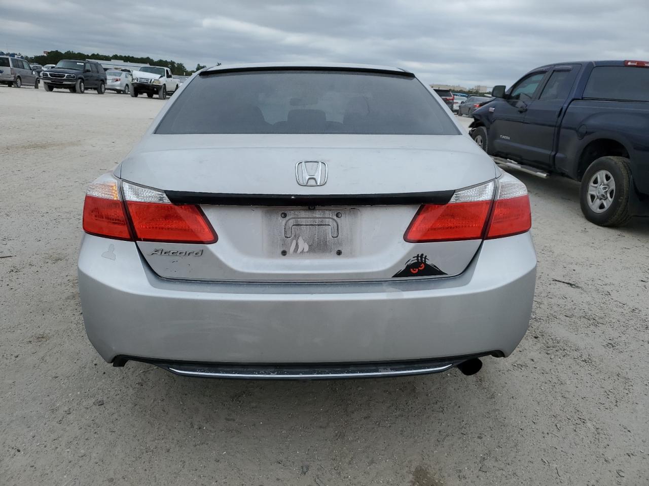 2015 Honda Accord Lx VIN: 1HGCR2F35FA173985 Lot: 76786884