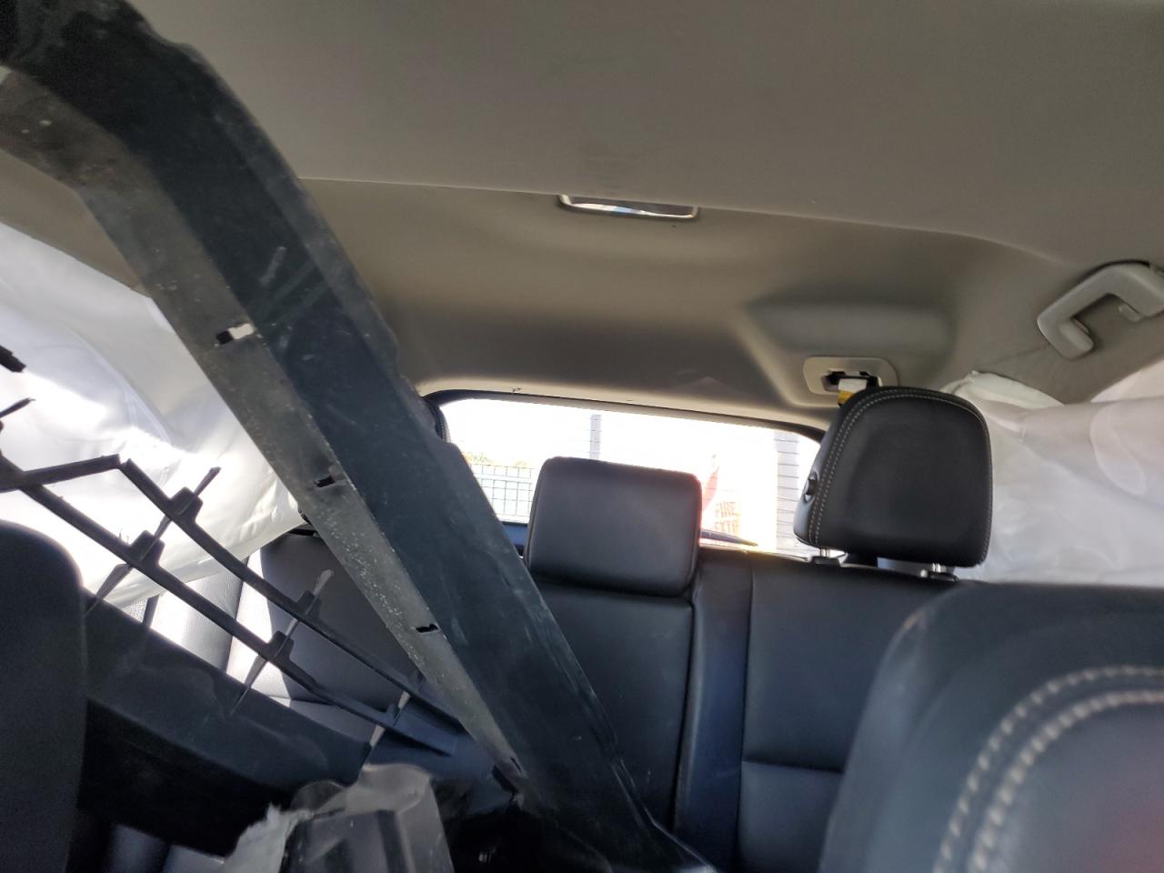 2015 Toyota RAV 4 - Image 10