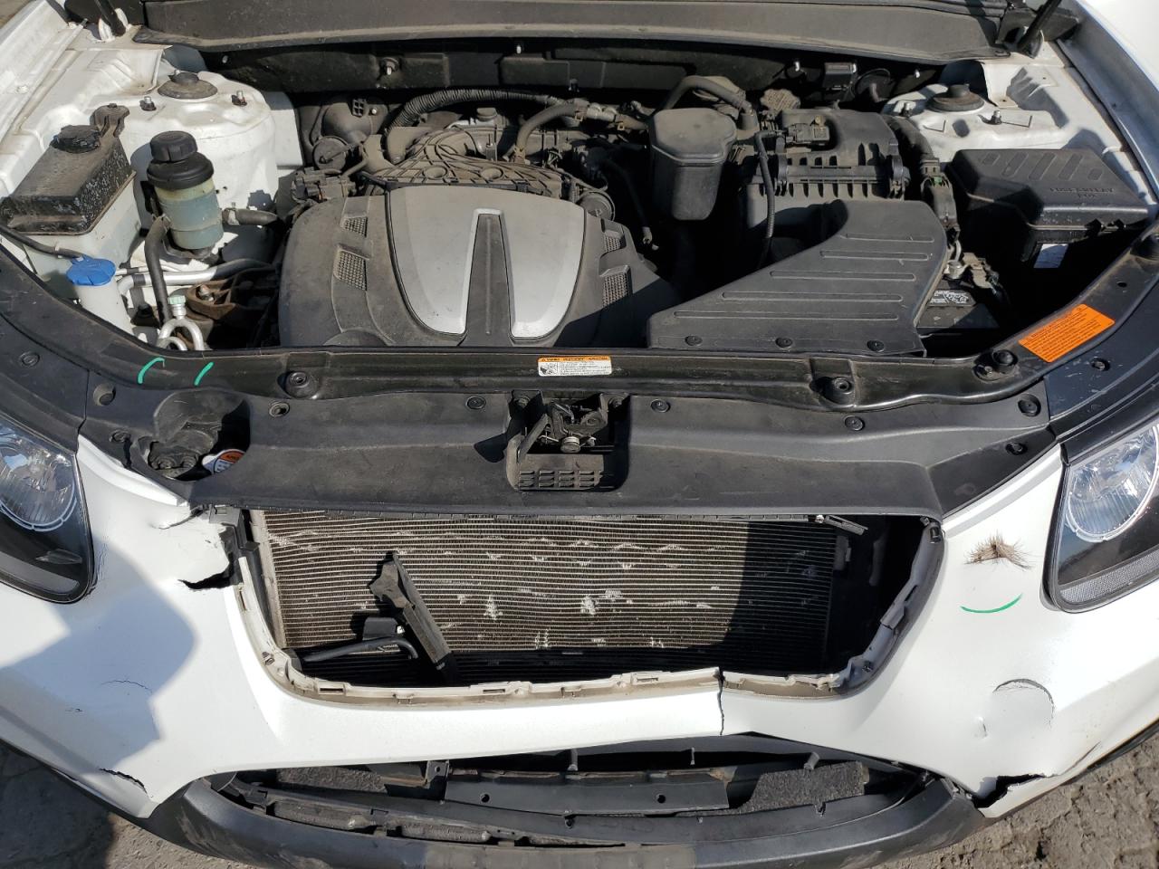 2012 Hyundai Santa Fe - Image 12