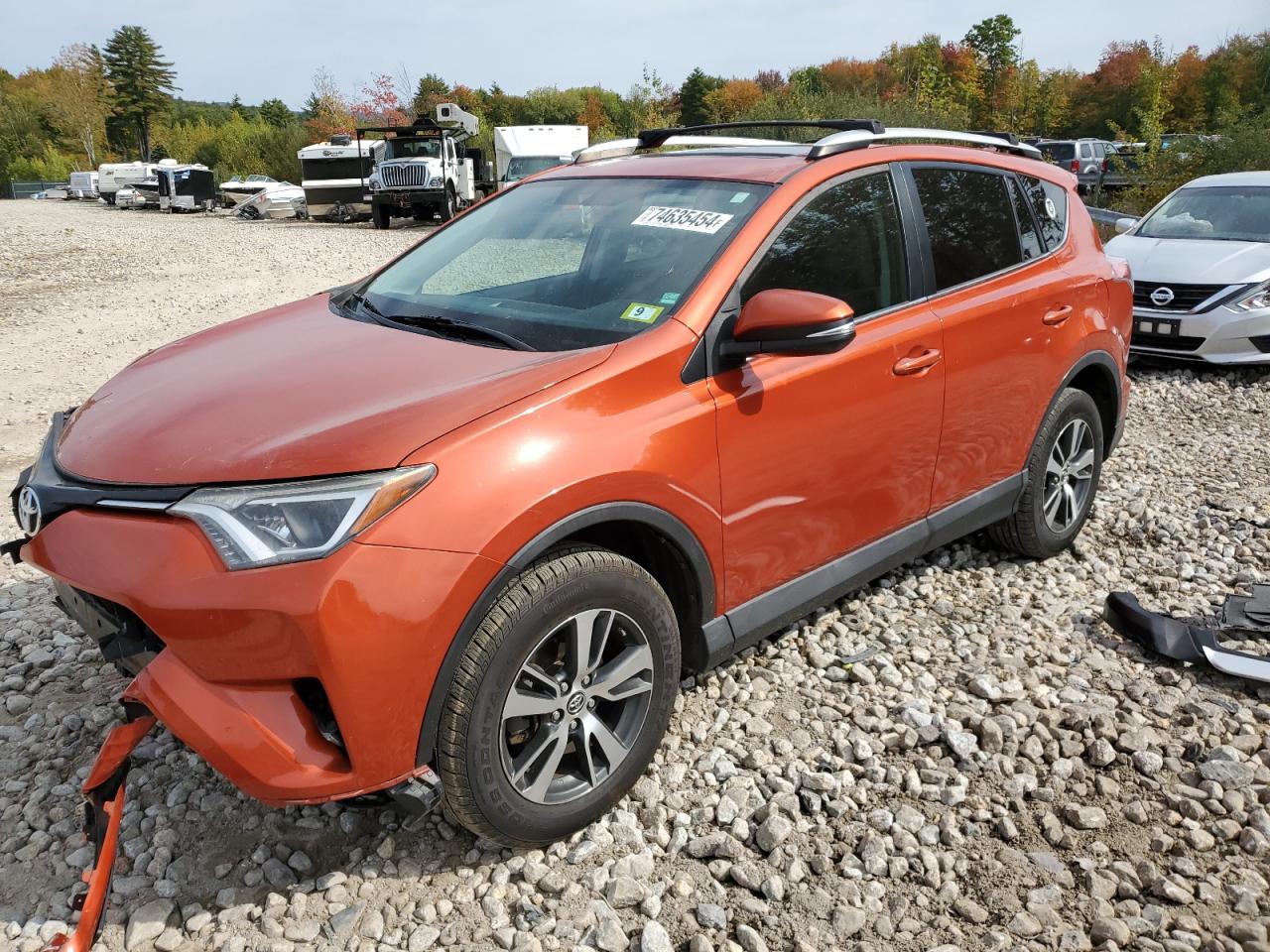 VIN 2T3RFREV7GW464035 2016 TOYOTA RAV4 no.1