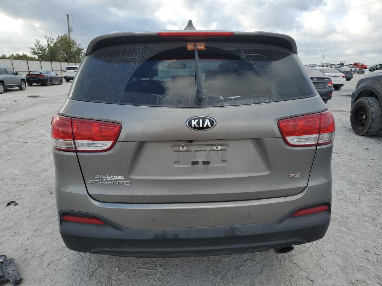 VIN 5XYPG4A39GG180478 2016 KIA SORENTO no.6