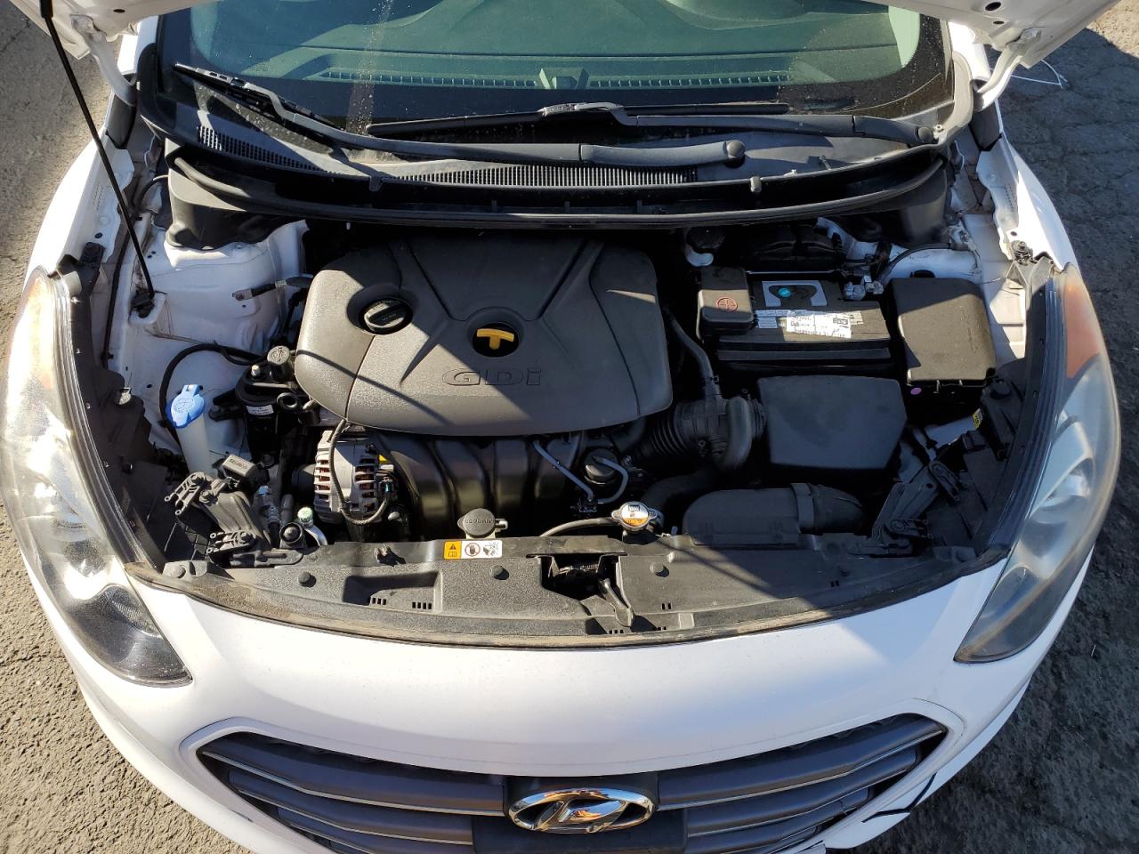 2017 Hyundai Elantra - Image 11