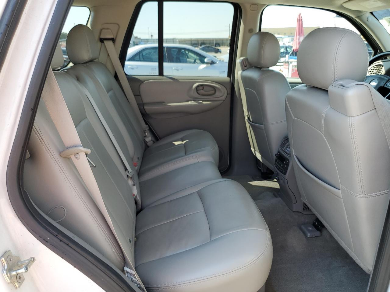 2009 Chevrolet TrailBlazer - Image 11