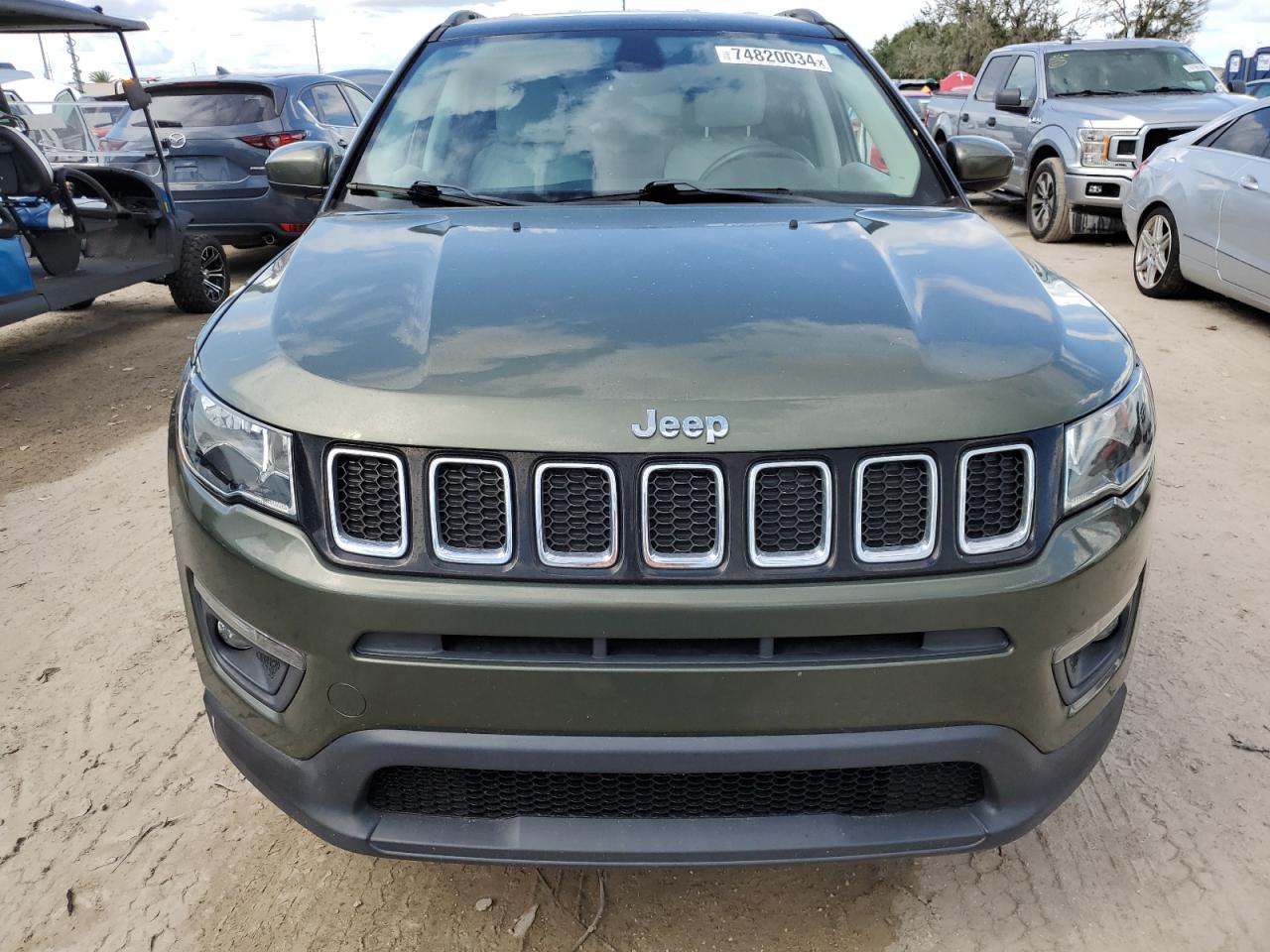 3C4NJCBB4JT193860 2018 Jeep Compass Latitude