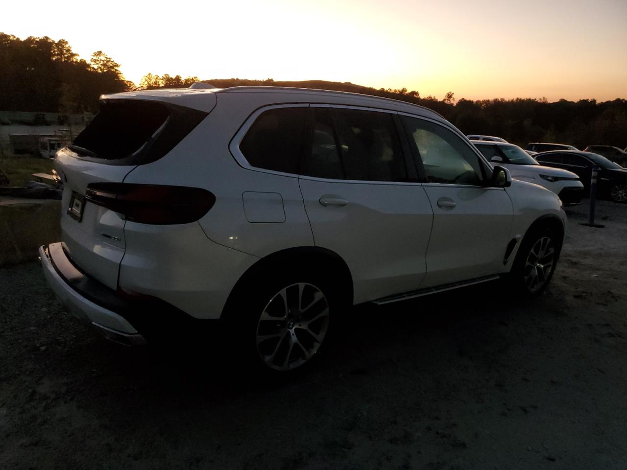 2024 BMW X5 - Image 3