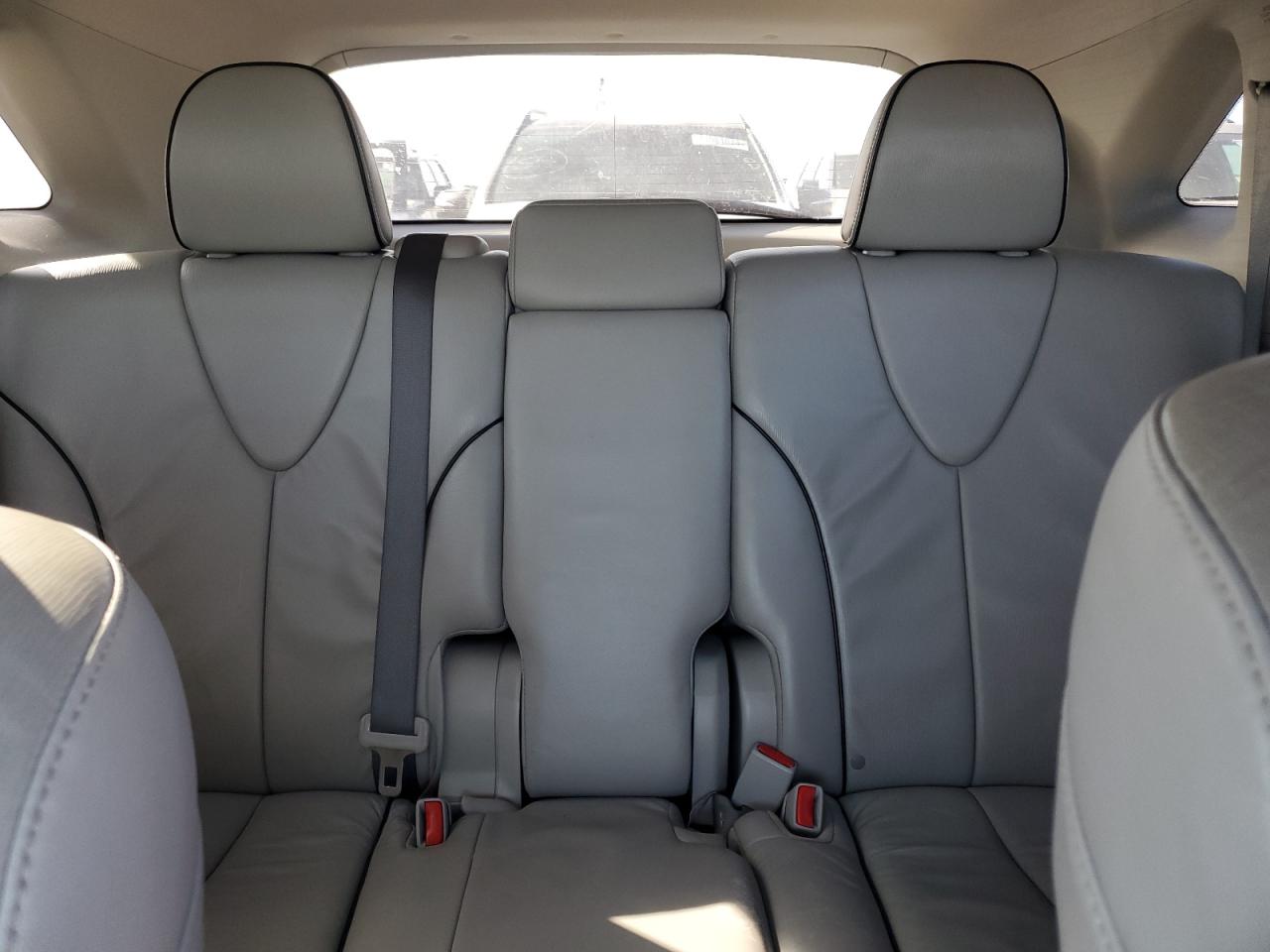 2013 Toyota Venza - Image 10