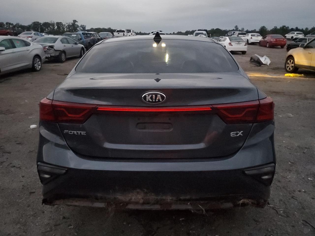 2019 Kia Forte Ex VIN: 3KPF54AD5KE028214 Lot: 73608694