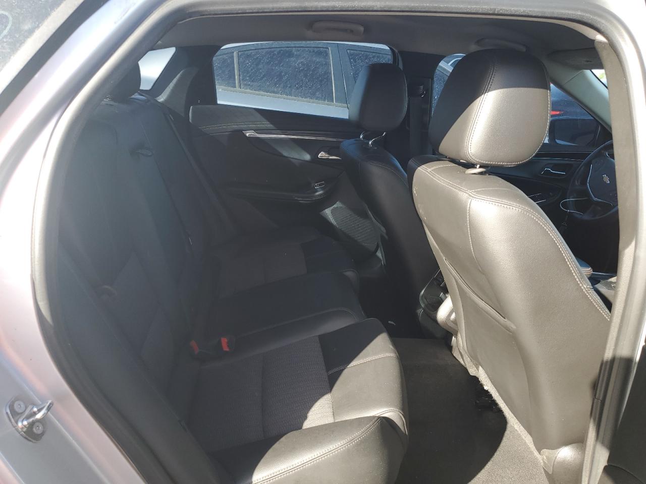 2018 Chevrolet Impala - Image 10