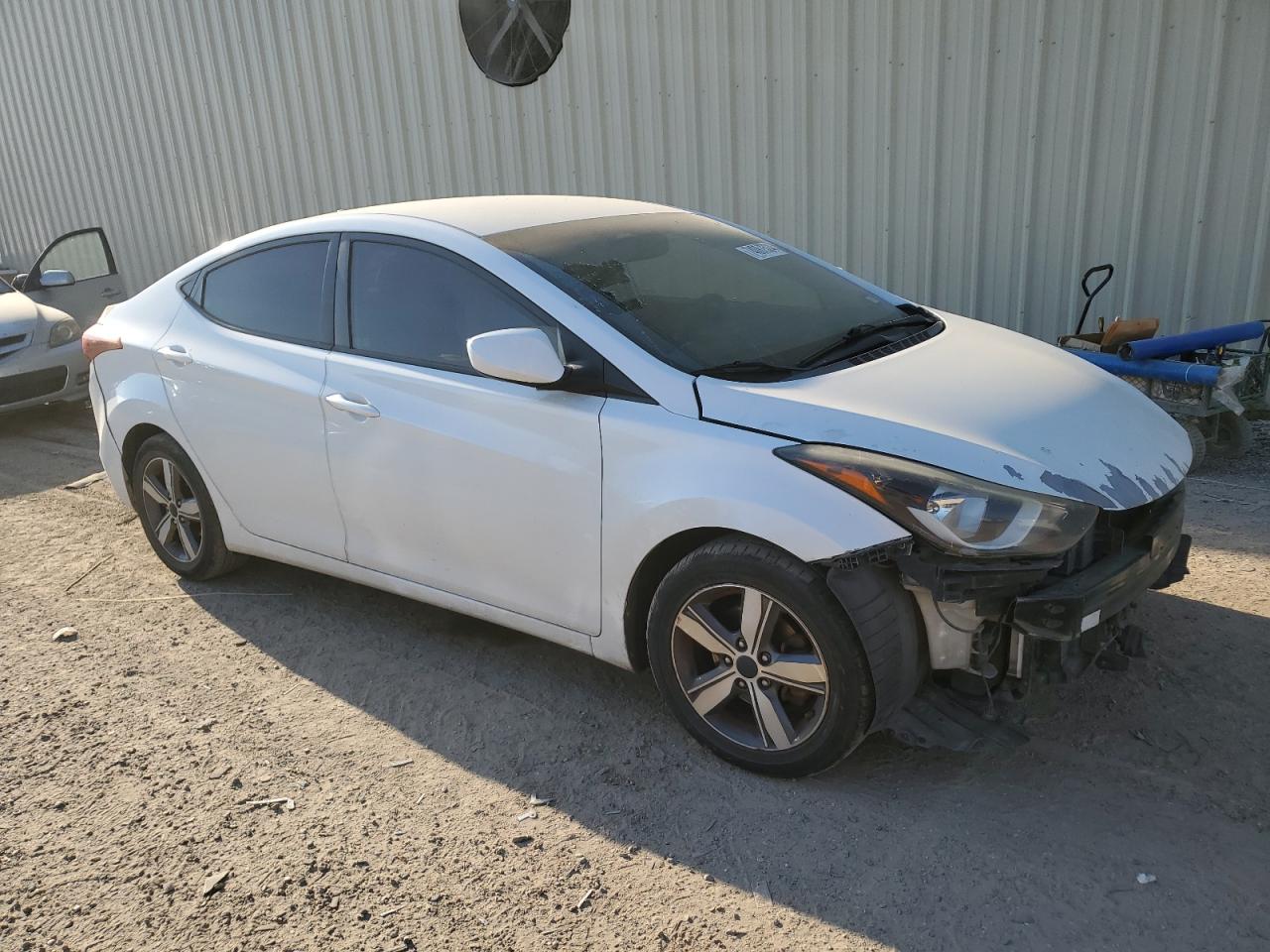 VIN 5NPDH4AE6GH757798 2016 HYUNDAI ELANTRA no.4