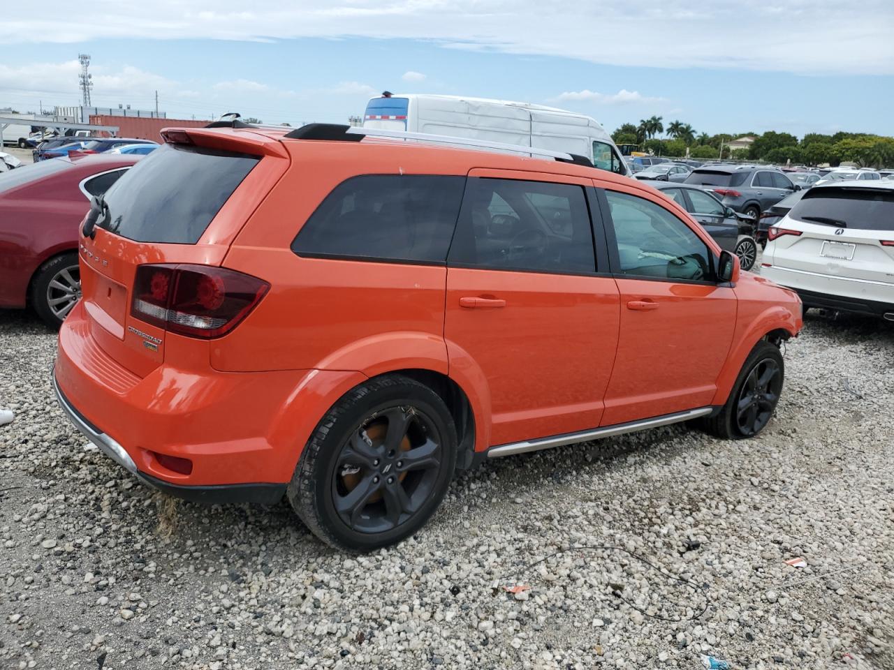 2019 Dodge Journey Crossroad VIN: 3C4PDCGGXKT737462 Lot: 76240674