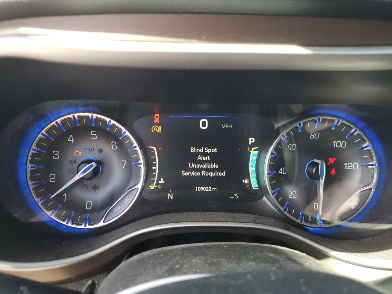 2018 Chrysler Pacifica - Image 9