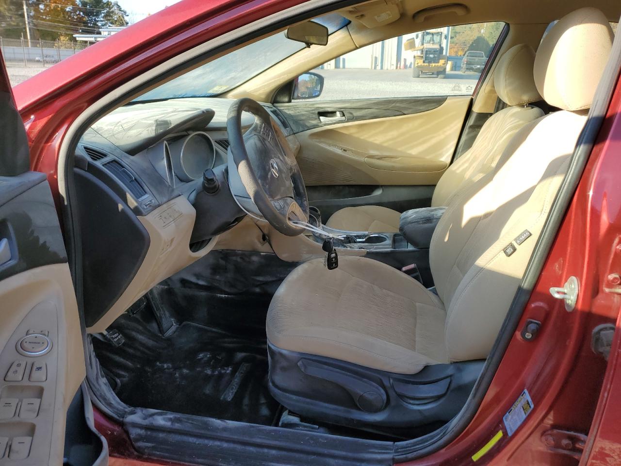 2011 Hyundai Sonata - Image 7