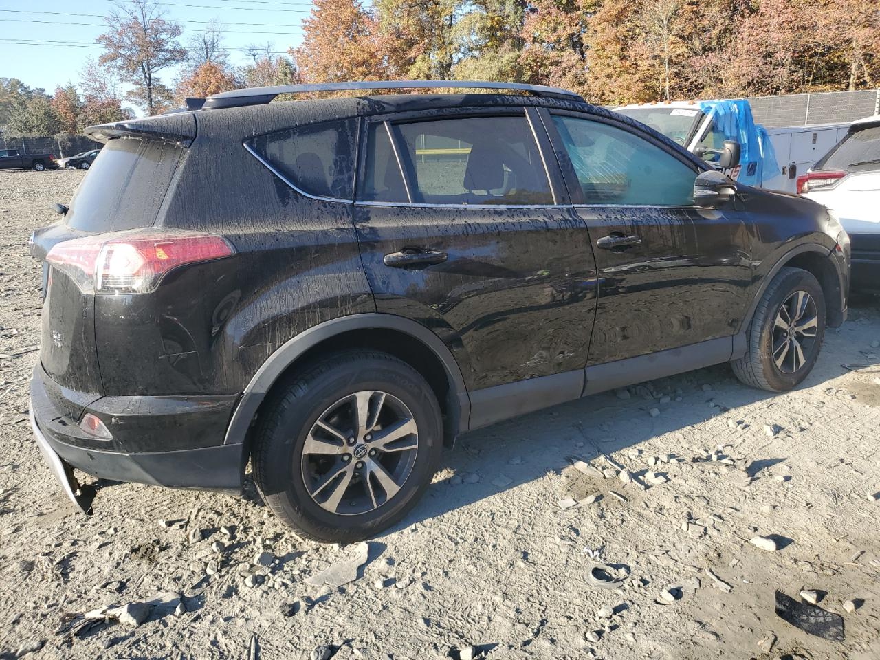 VIN 2T3RFREV6HW617361 2017 TOYOTA RAV4 no.3