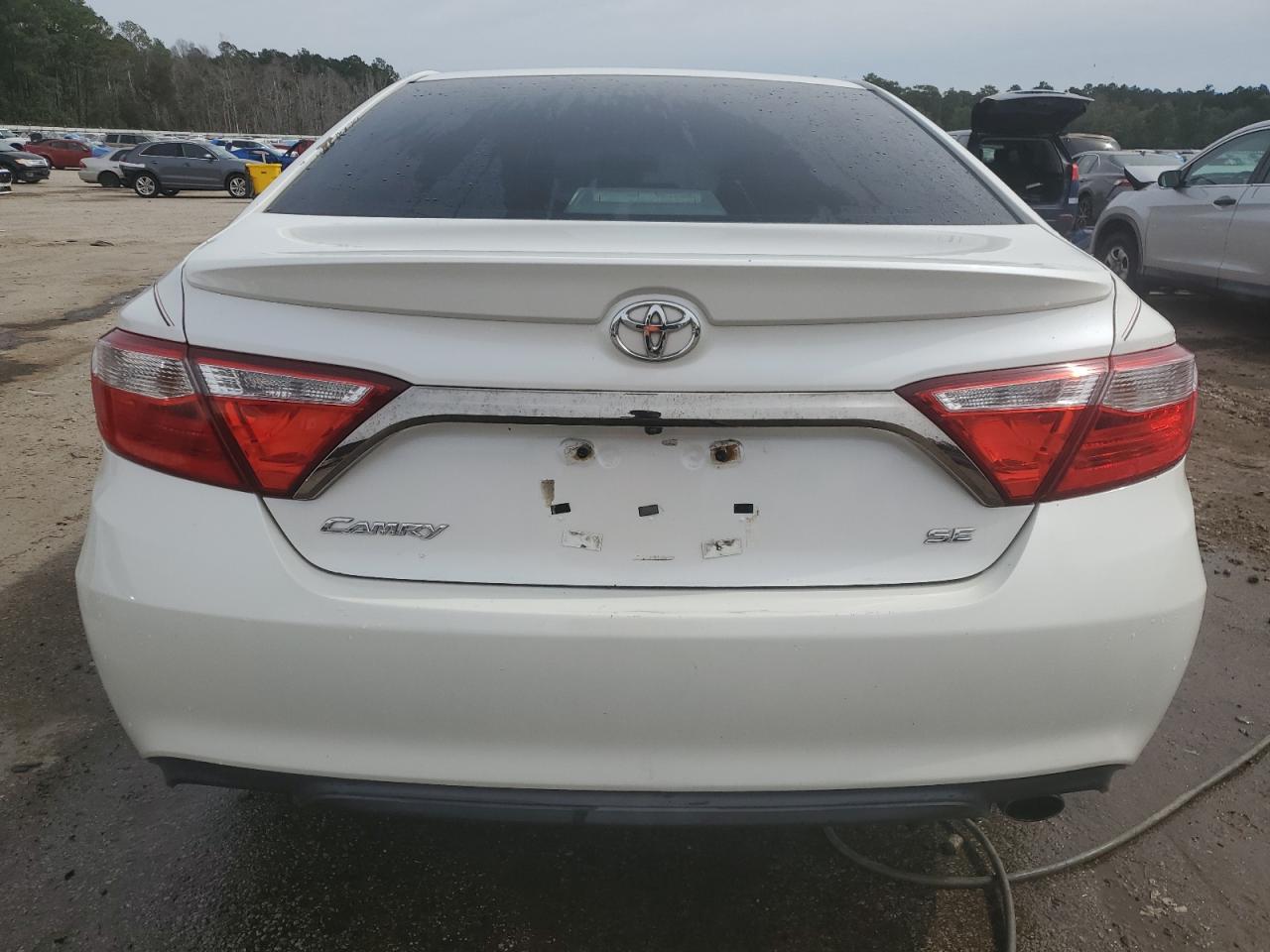 2015 Toyota Camry - Image 6