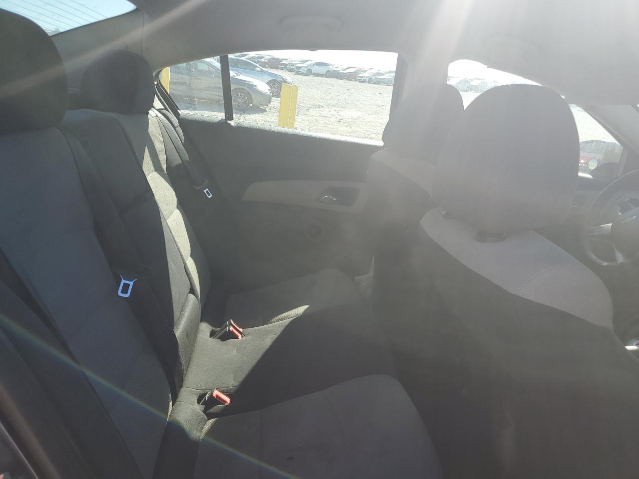 2013 Chevrolet Cruze - Image 10