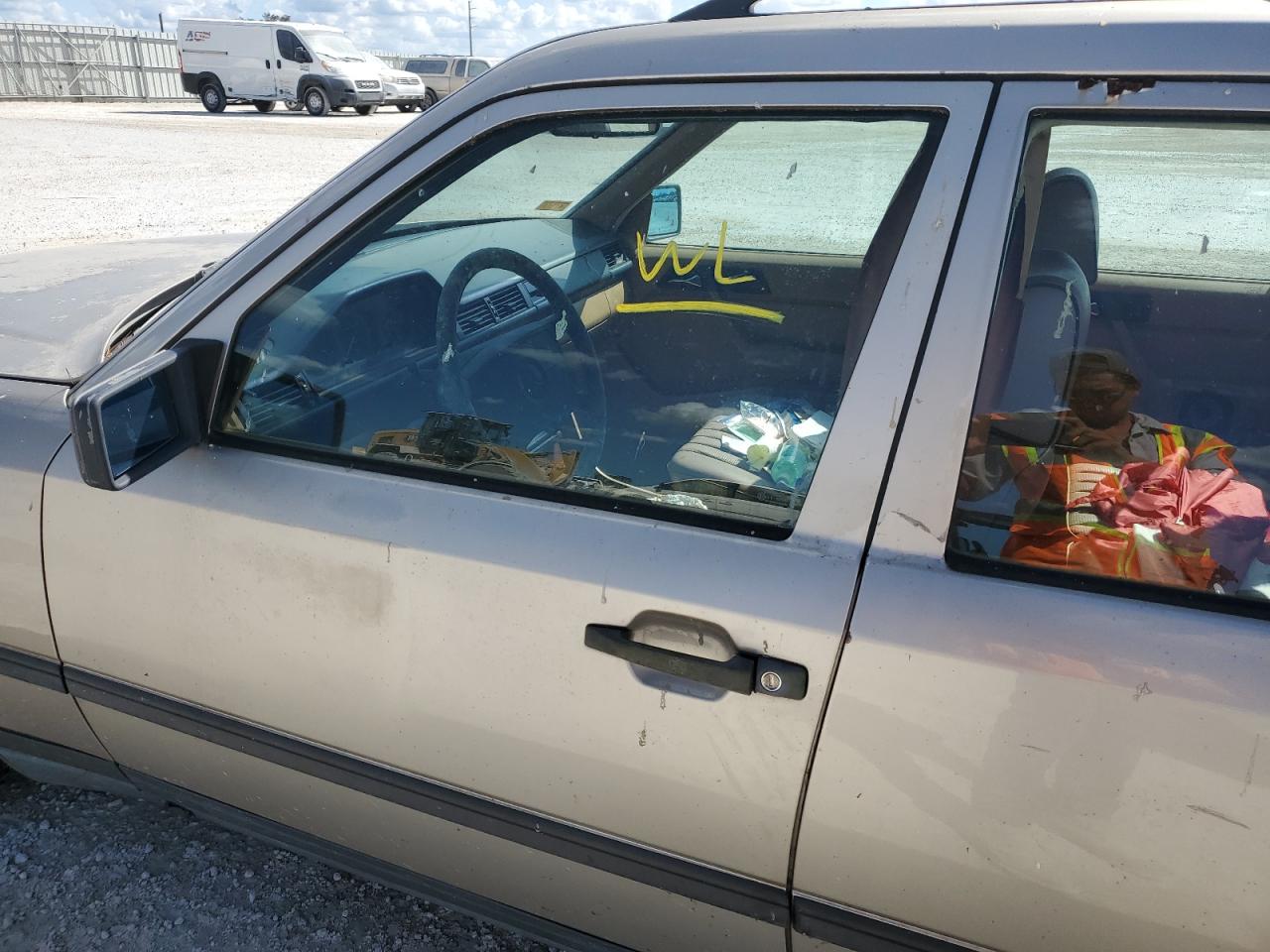 1989 Mercedes-Benz 300 Te VIN: WDBEA90D9KF120422 Lot: 77745044