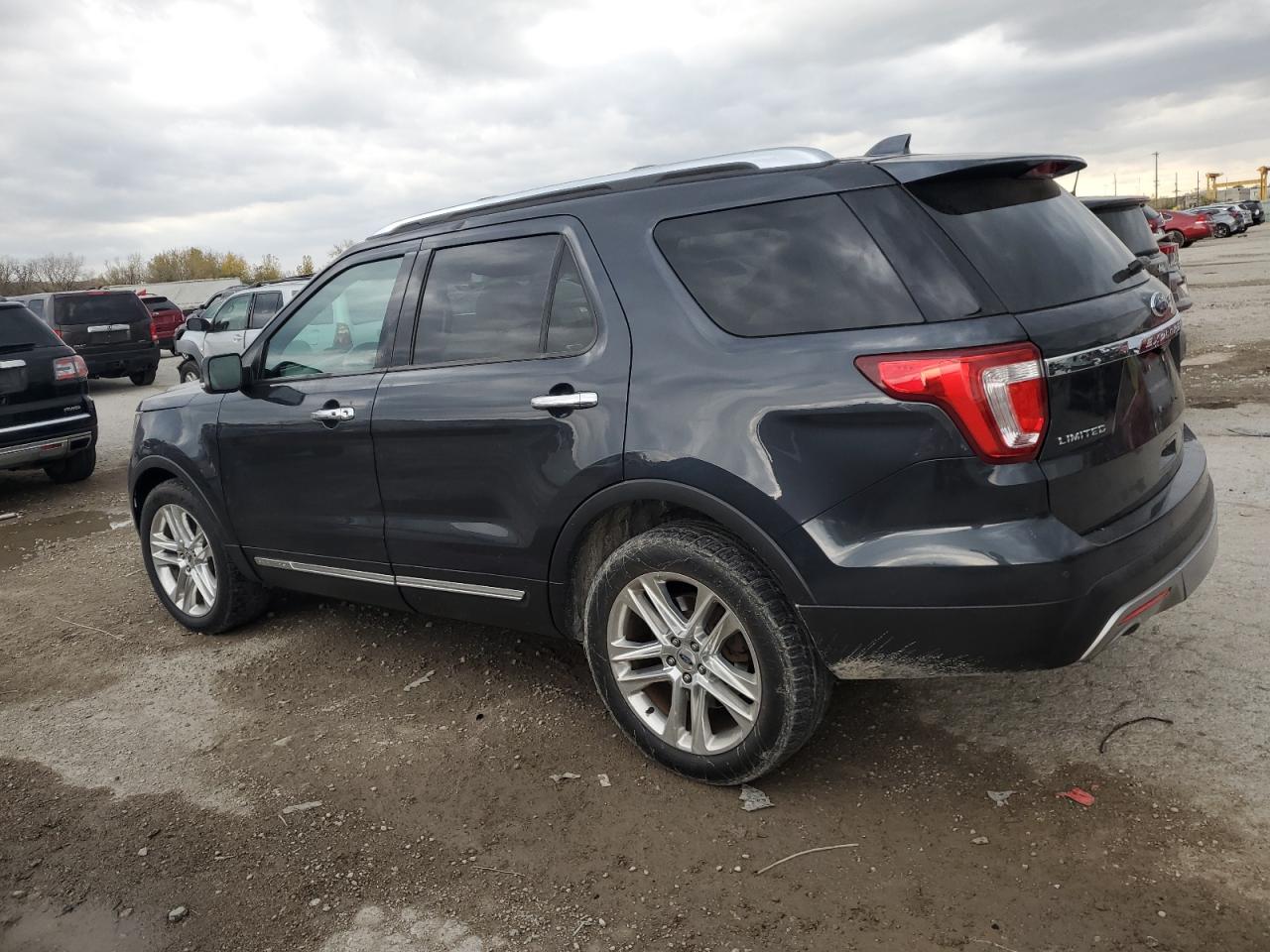 2017 Ford Explorer - Image 2
