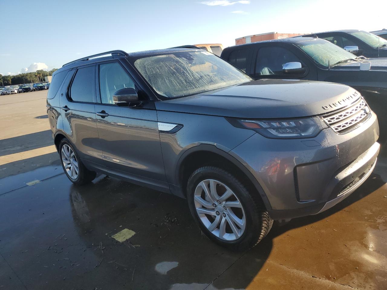 2018 Land Rover Discovery - Image 4