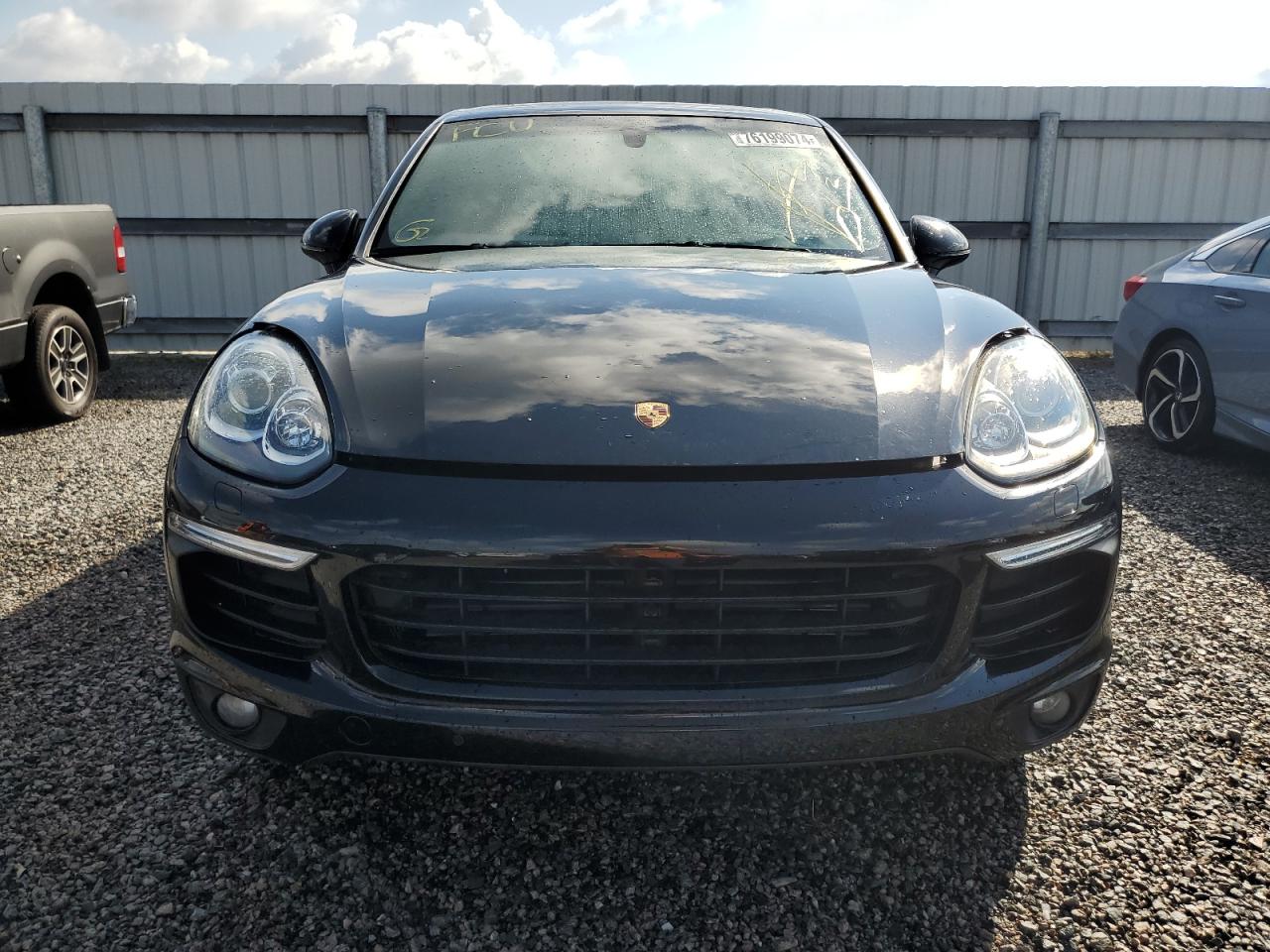 2017 Porsche Cayenne - Image 5