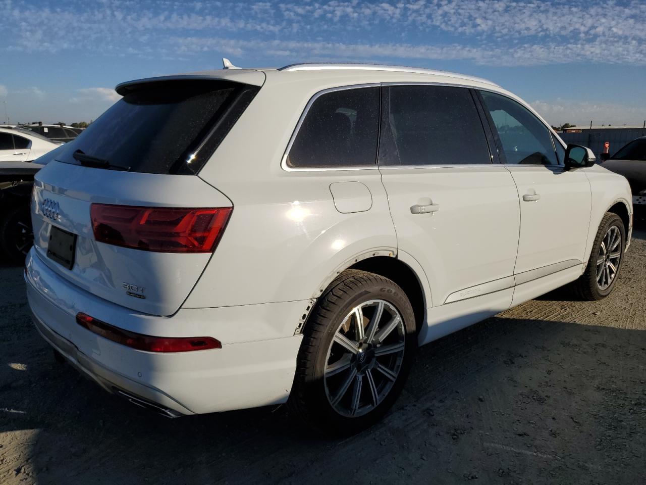2018 Audi Q7 - Image 3