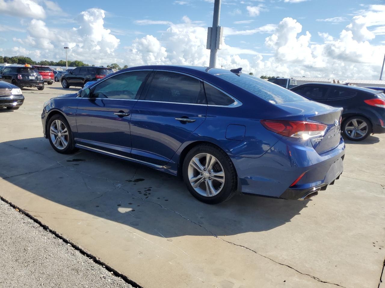2018 Hyundai Sonata - Image 2