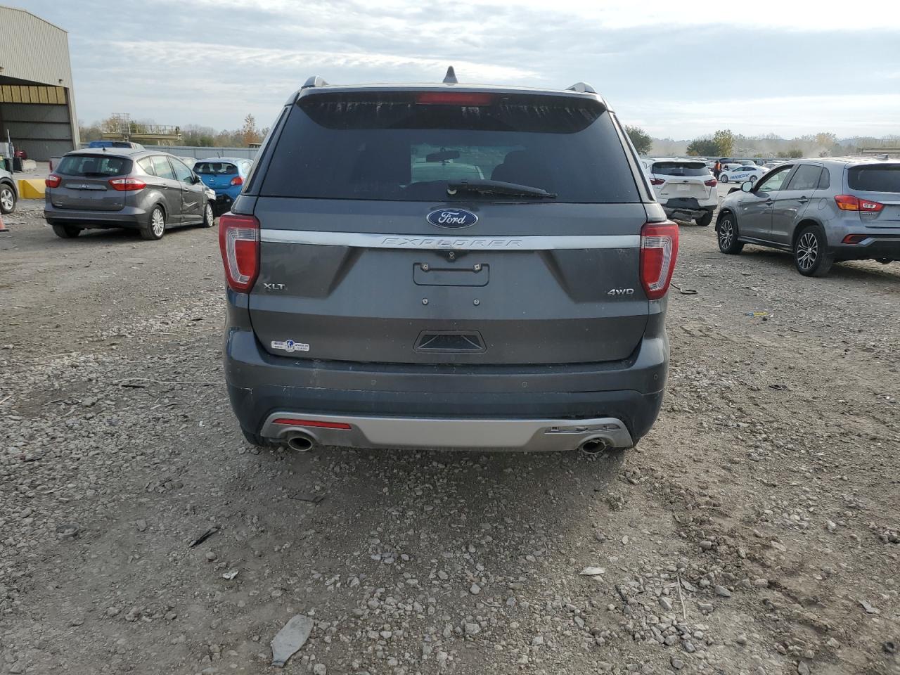 2017 Ford Explorer - Image 6