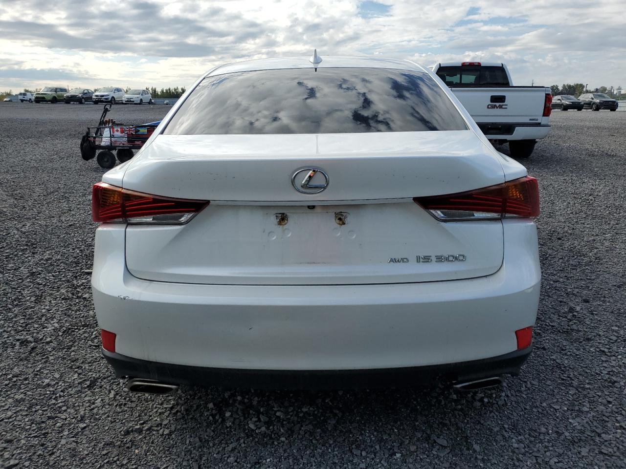 2017 Lexus IS - Image 6