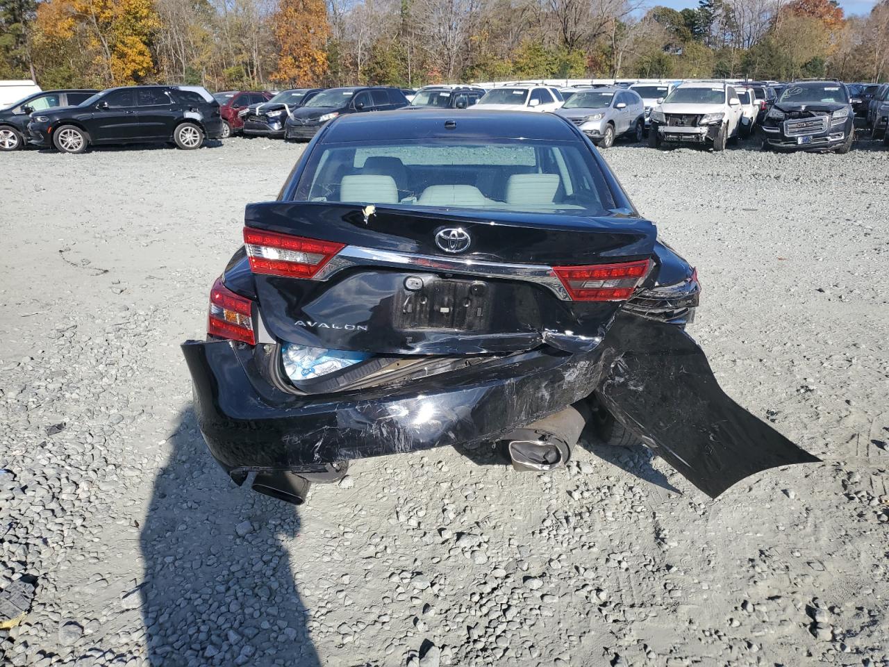 2016 Toyota Avalon - Image 6
